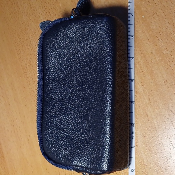 Navy Blue pebbled leather wristlet - Picture 6 of 7